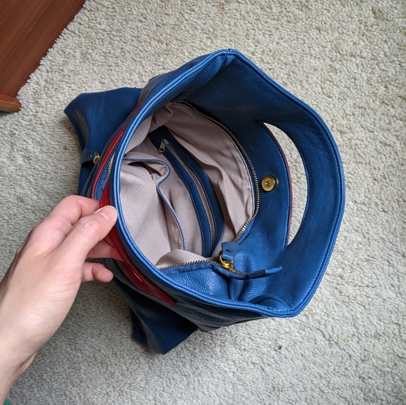 Crossbody lips bag - Picture 5 of 7